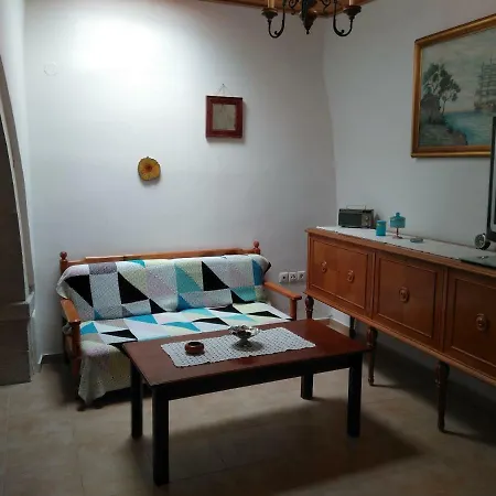 בית נופש Grandma's House Vederoi