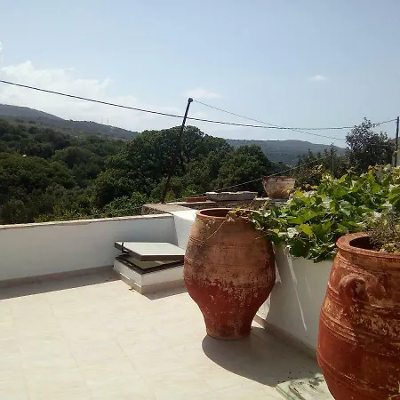 בית נופש Grandma's House Vederoi